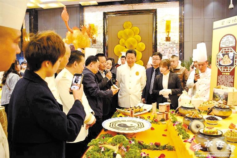 隴菜藝術(shù)盛典聚焦隴菜經(jīng)濟新成就——中國烹飪大師、甘肅省隴菜協(xié)會會長趙長安專訪