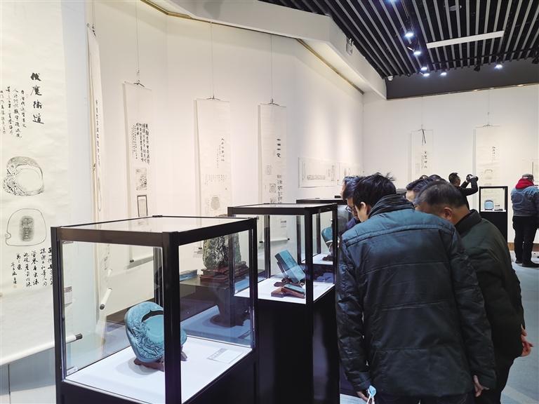 “非遺精品洮硯傳拓題跋藝術(shù)展”開展 洮硯雕刻、傳拓、拓片題跋集中亮相甘肅藝術(shù)館