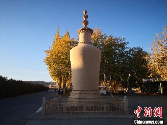 圖為2020年11月，沐浴在晨光中的莫高窟道士塔。(資料圖) 馮志軍 攝
