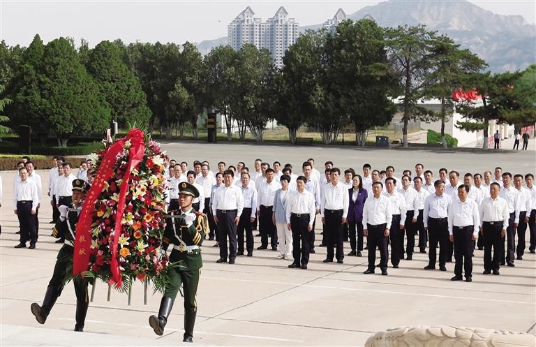 蘭州市委理論學習中心組黨史學習教育暨市級領(lǐng)導干部專題讀書班開班把牢前進方向 展示擔當作為開創(chuàng)發(fā)展新局面