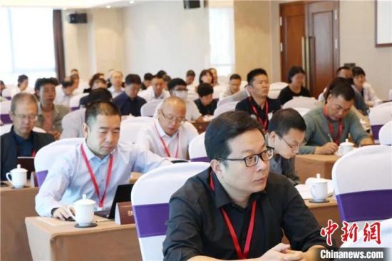 圖為“明清時期河西走廊社會變遷”學術(shù)研討會現(xiàn)場?！∥渫行侣剛髅郊瘓F供圖