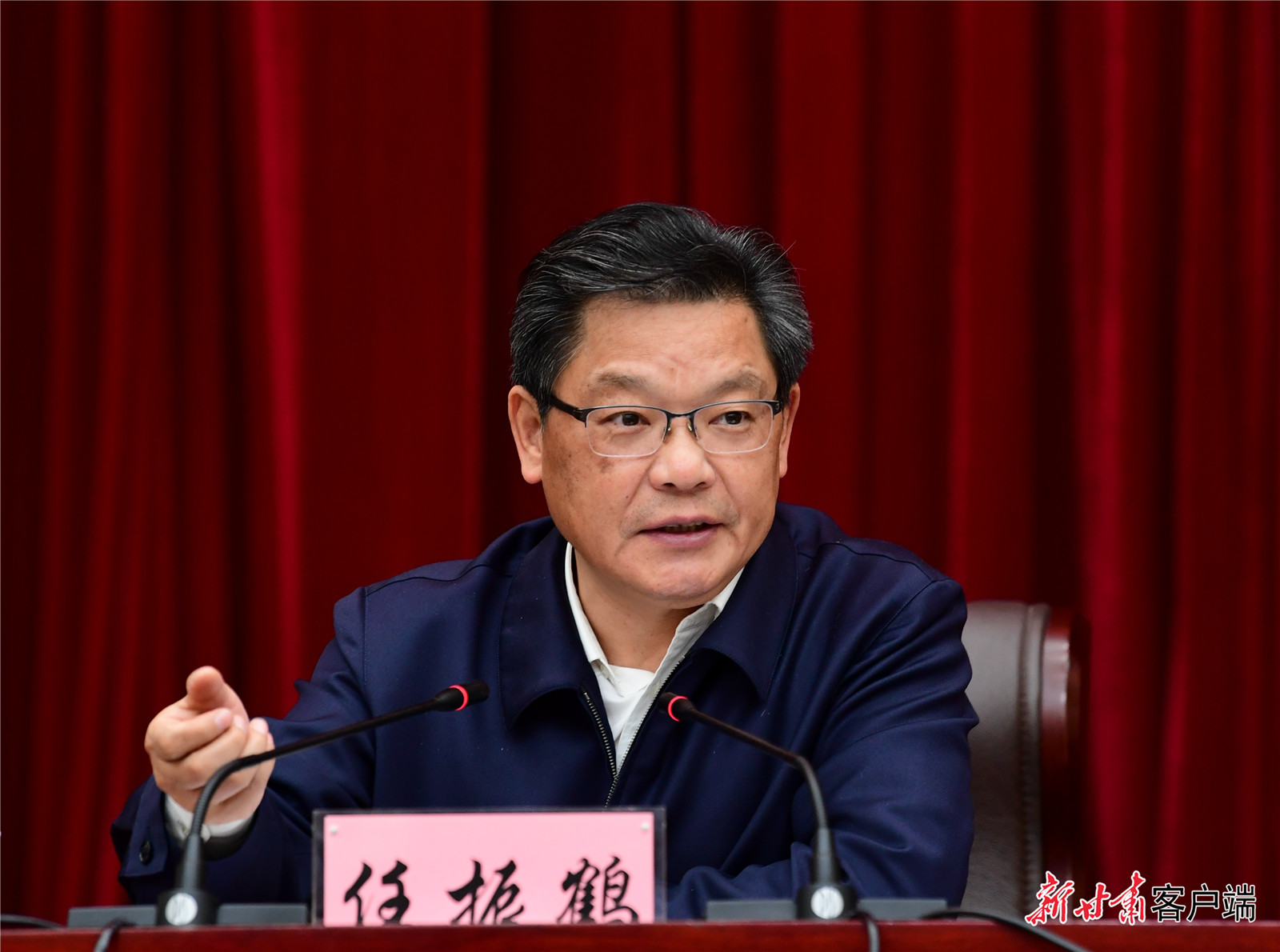 任振鶴在全省新型城鎮(zhèn)化工作推進(jìn)會(huì)議上強(qiáng)調(diào)：凝心聚力抓落實(shí)、蹄疾步穩(wěn)向前進(jìn)，奮力推進(jìn)新型城鎮(zhèn)化建設(shè)再上新臺(tái)階