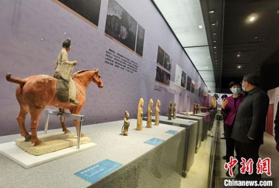 圖為展覽現(xiàn)場?！●T志軍 攝