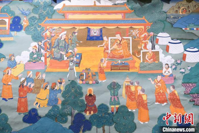8月20日，在蘭州市博物館展出的大型歷史題材卷軸唐卡“涼州會(huì)盟”?！〈魑牟?攝