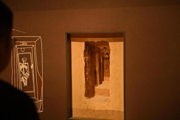 張家川縣馬家塬車輿博物館展陳的馬家塬遺址出土文物。李亞龍 攝