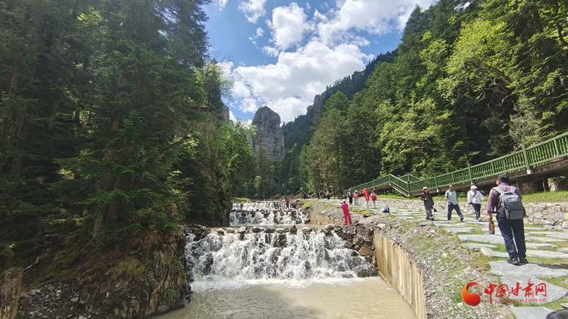 文旅融合讓村民捧上生態(tài)“金飯碗”