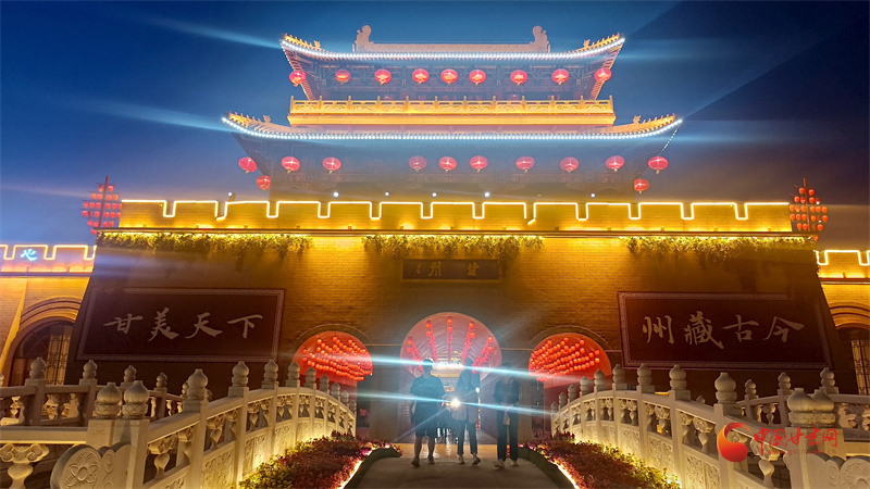甘州府城：千年歷史映照璀璨夜色 絲路傳奇點亮人間煙火